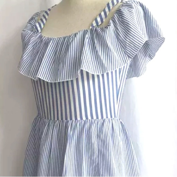 VICTORIAS SECRET Blue & White Maxi Stripe Ruffle Tiered Sundress Size Large - Picture 6 of 10